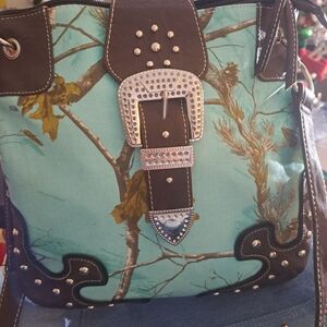 Realtree Brown and Teal Shoulder Bag